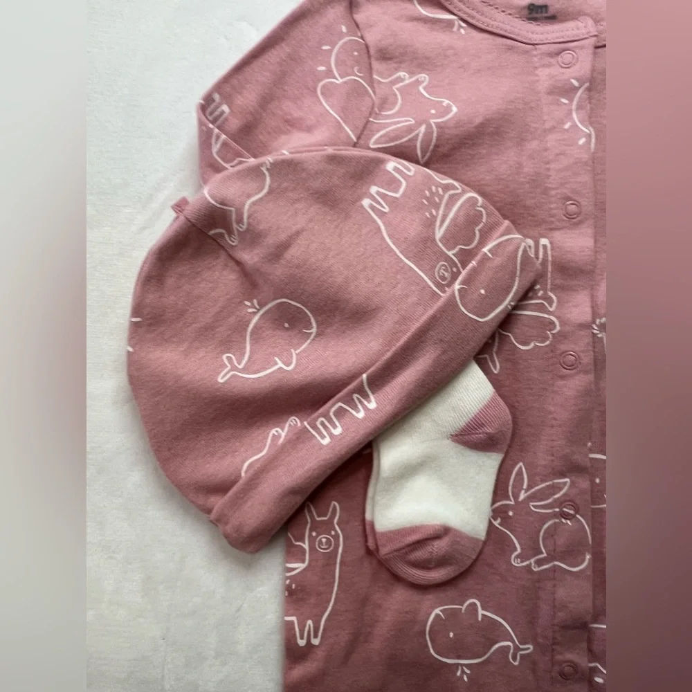 Carter’s Jumper Onesie with Matching Hat and Socks